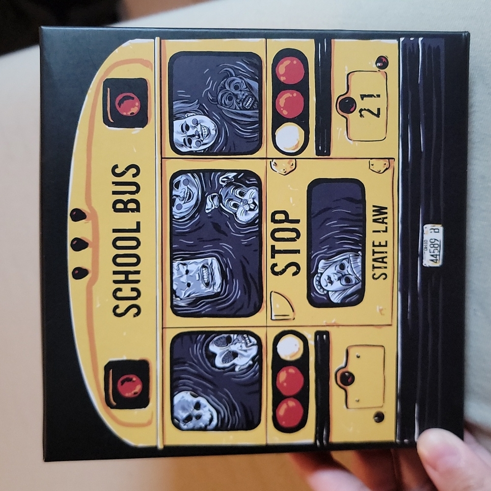 Loot fright collector pin set Trick 'R Treat